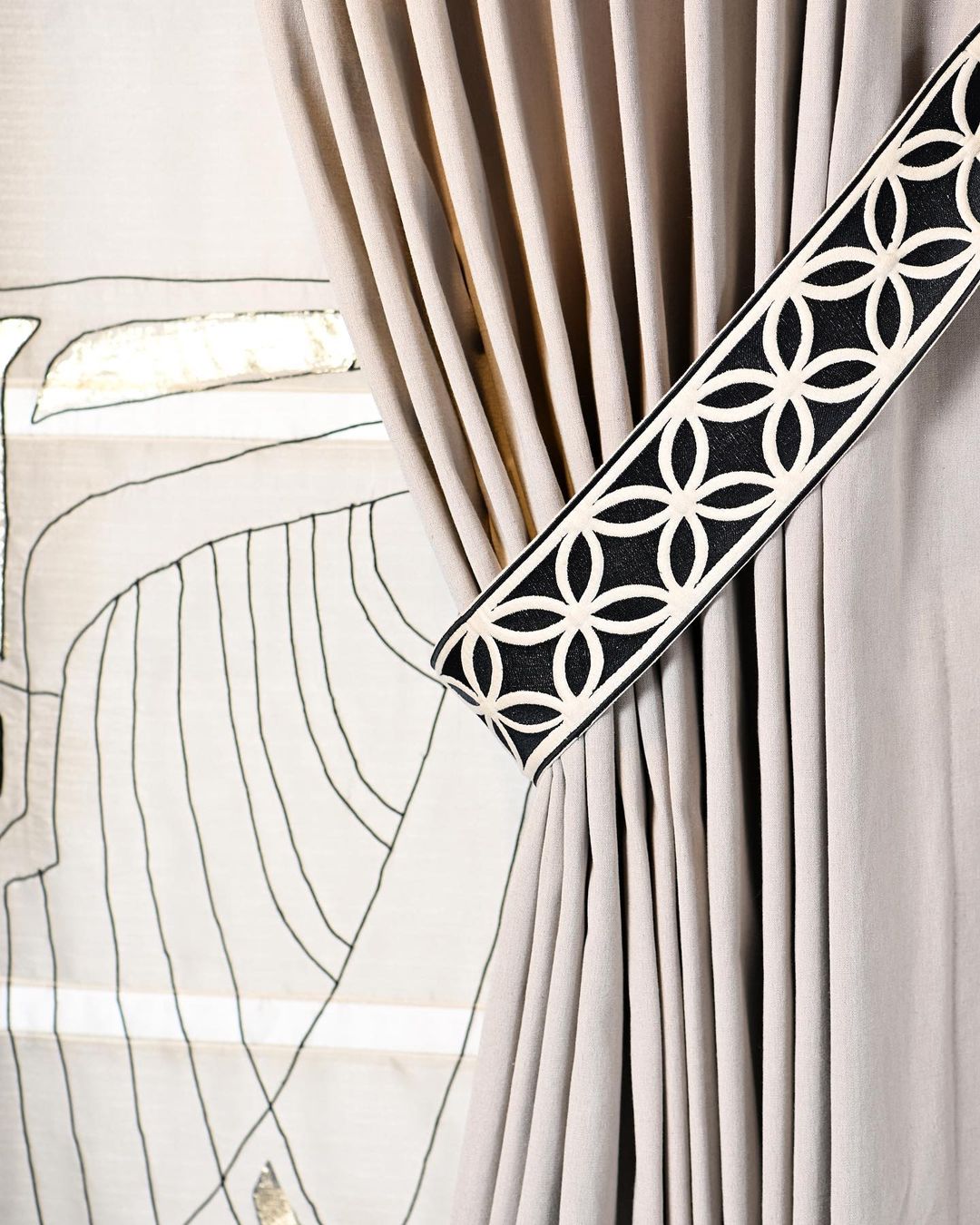 Designer Curtain Belt Border