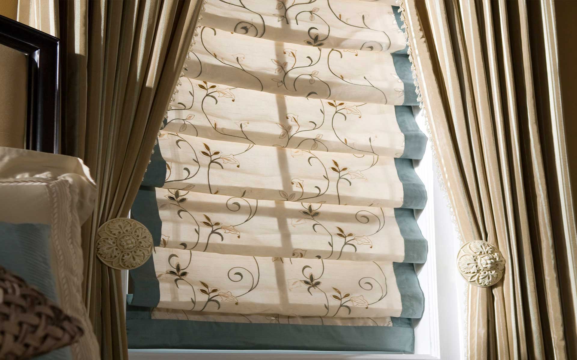 Roller & Roman Blinds